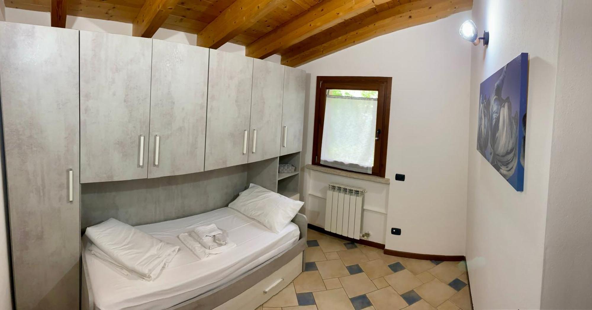 Enjoy House Apartment Ronchi  Екстериор снимка