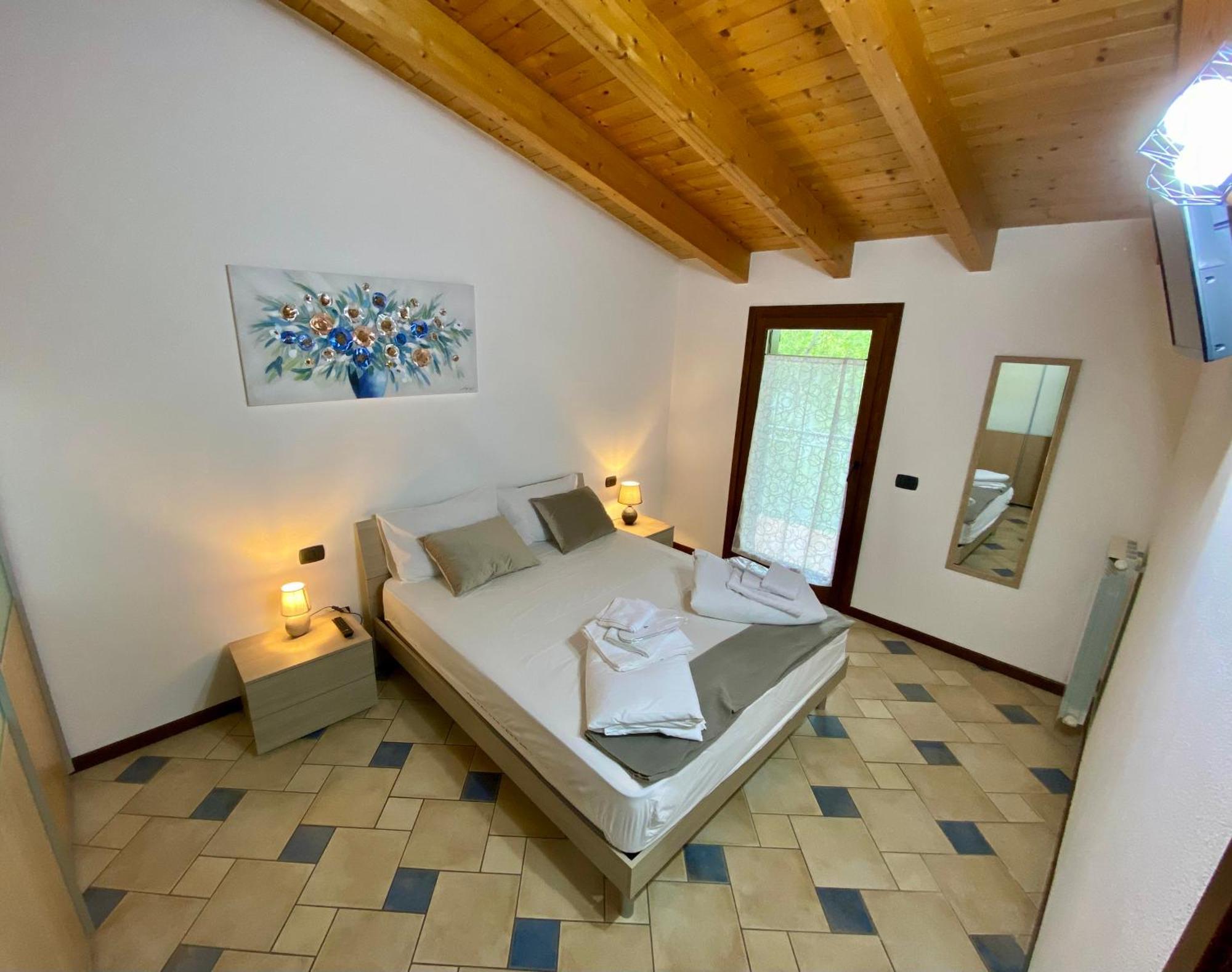 Enjoy House Apartment Ronchi  Екстериор снимка